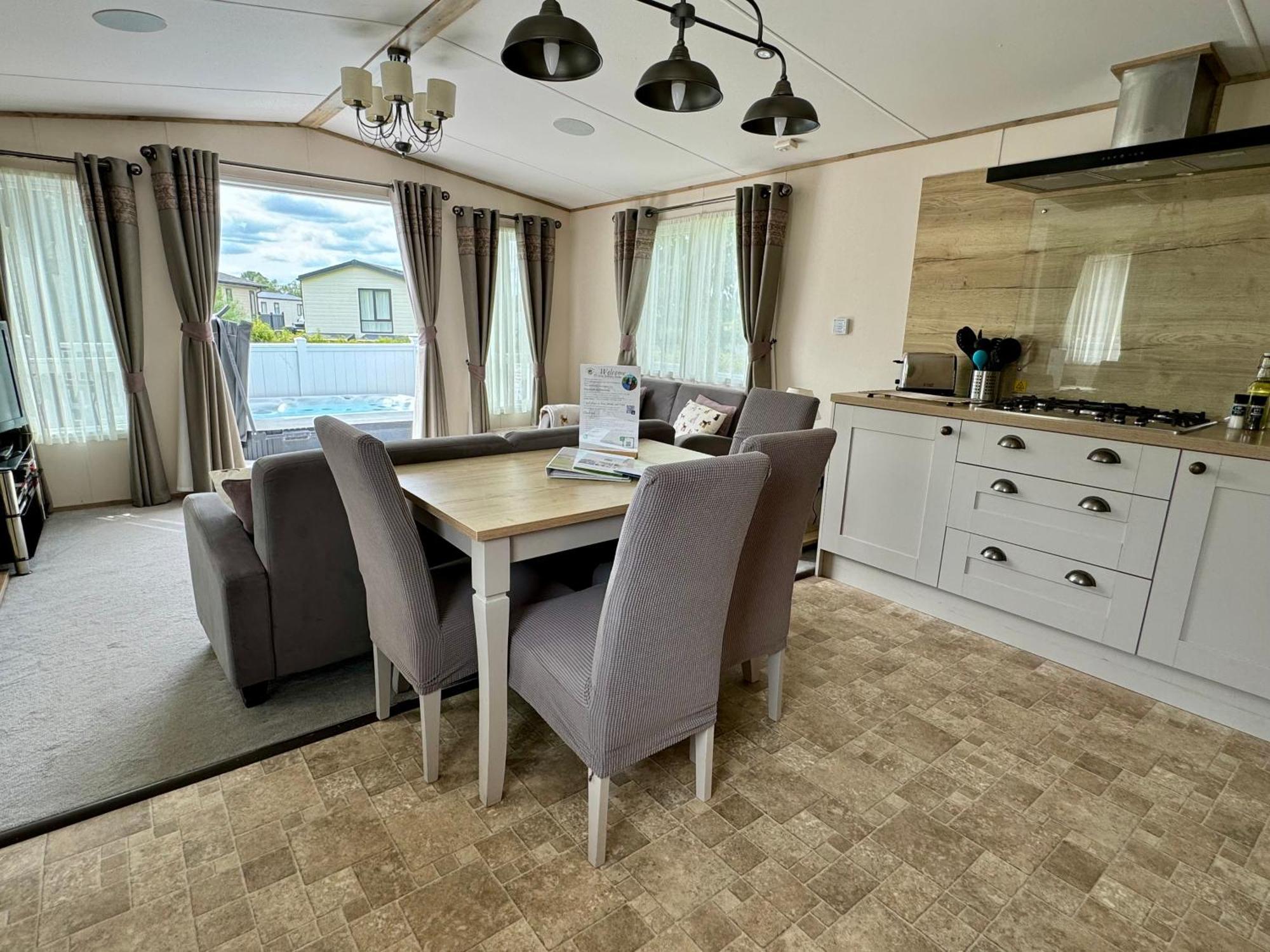 Paws Lodge, Hot Tub, Pet Friendly Саут-Керни Экстерьер фото