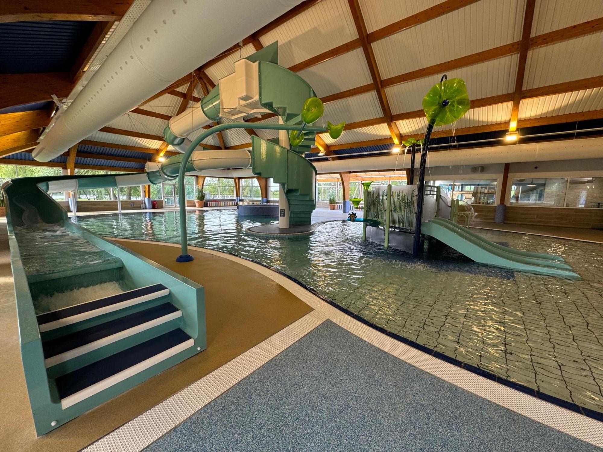 Paws Lodge, Hot Tub, Pet Friendly Саут-Керни Экстерьер фото