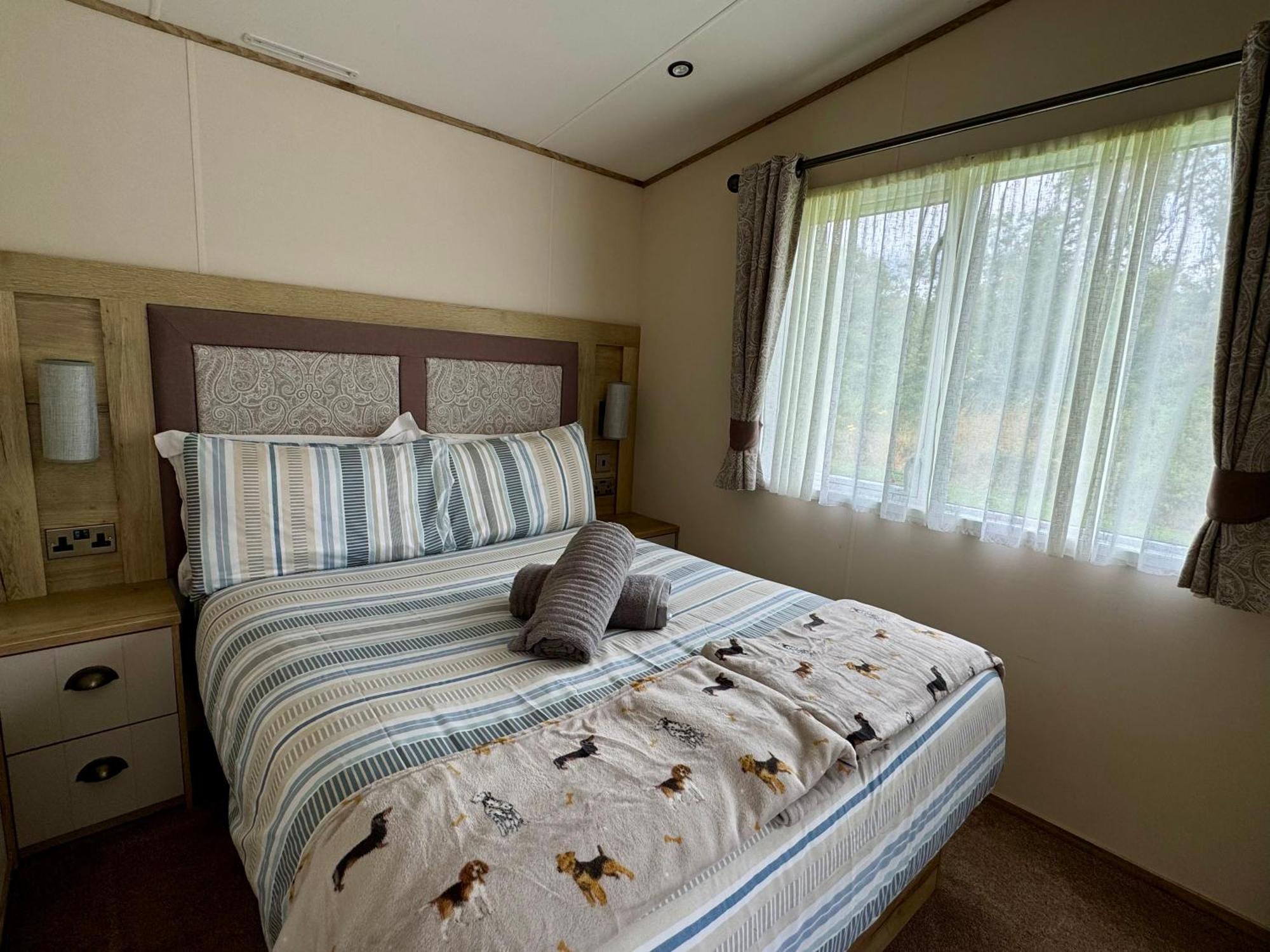 Paws Lodge, Hot Tub, Pet Friendly Саут-Керни Экстерьер фото